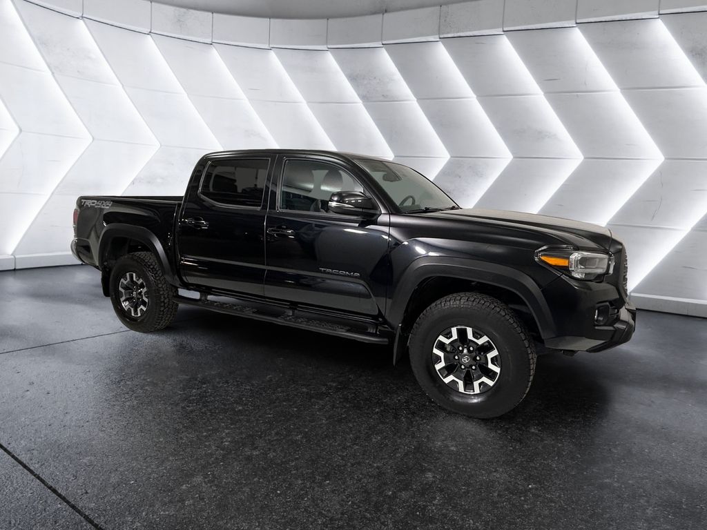 2022 Toyota Tacoma TRD Off Road's photo