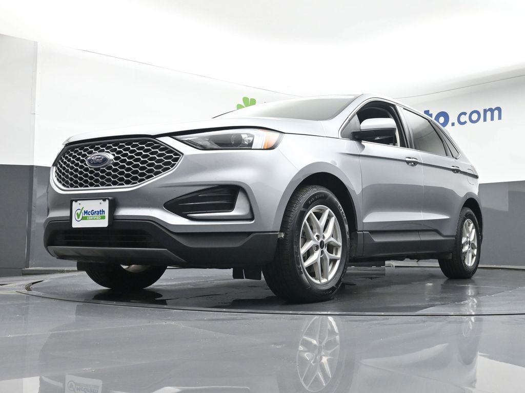 2024 Ford Edge SEL photo 4