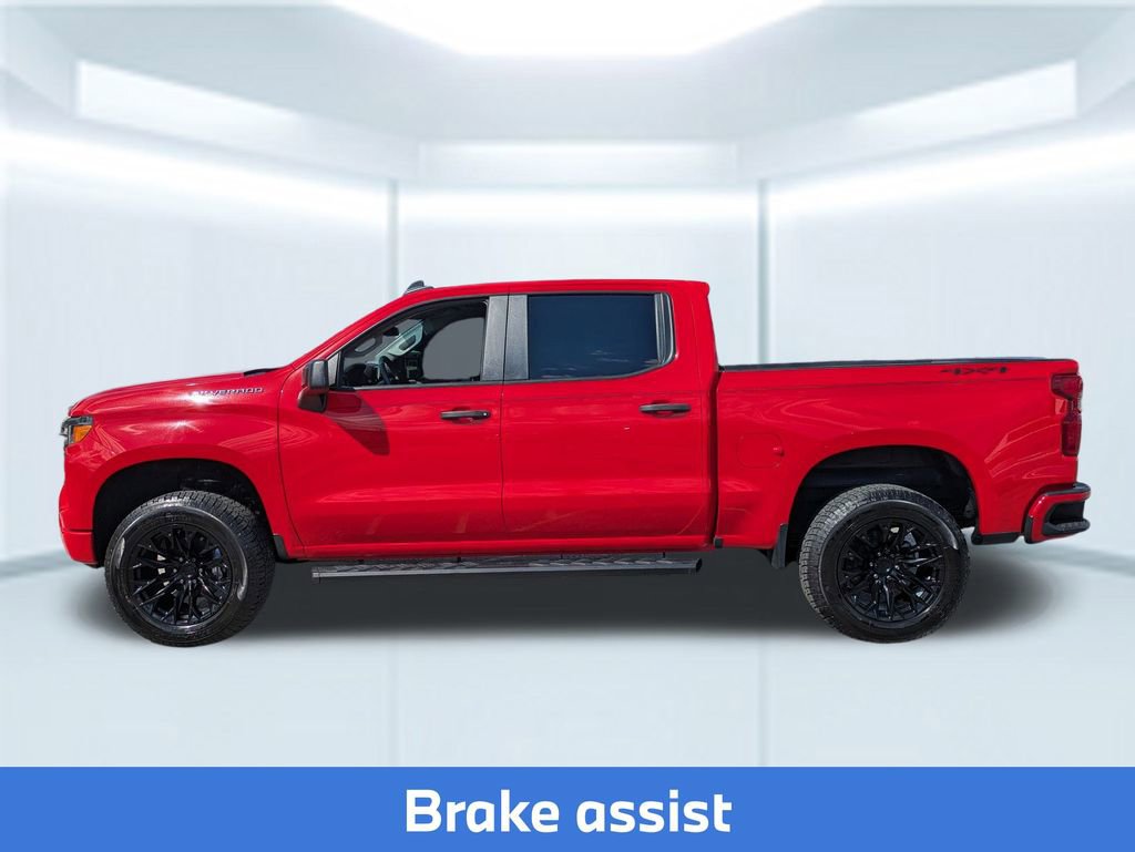 2023 Chevrolet Silverado 1500 Custom photo 2