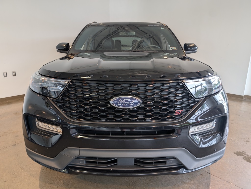 2021 Ford Explorer ST photo 2
