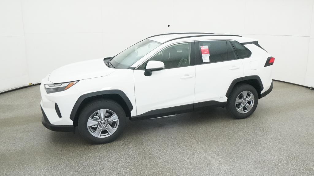 2025 Toyota RAV4 Hybrid LE photo 6