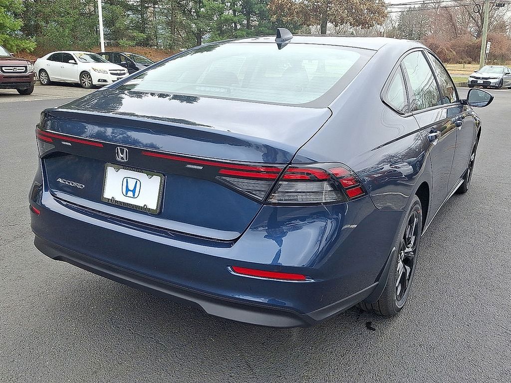 2025 Honda Accord 1.5T SE photo 3