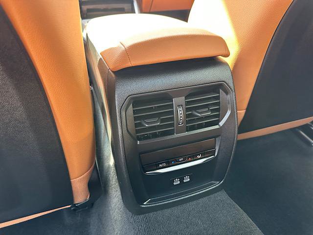 2025 Bmw 330i xDrive photo 21