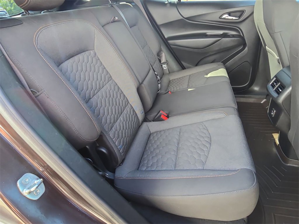 2020 Chevrolet Equinox LT photo 27