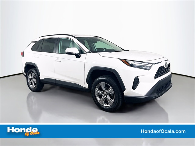 2022 Toyota RAV4 XLE's photo