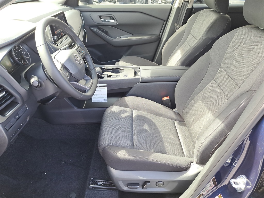 2026 Nissan Rogue SV photo 19