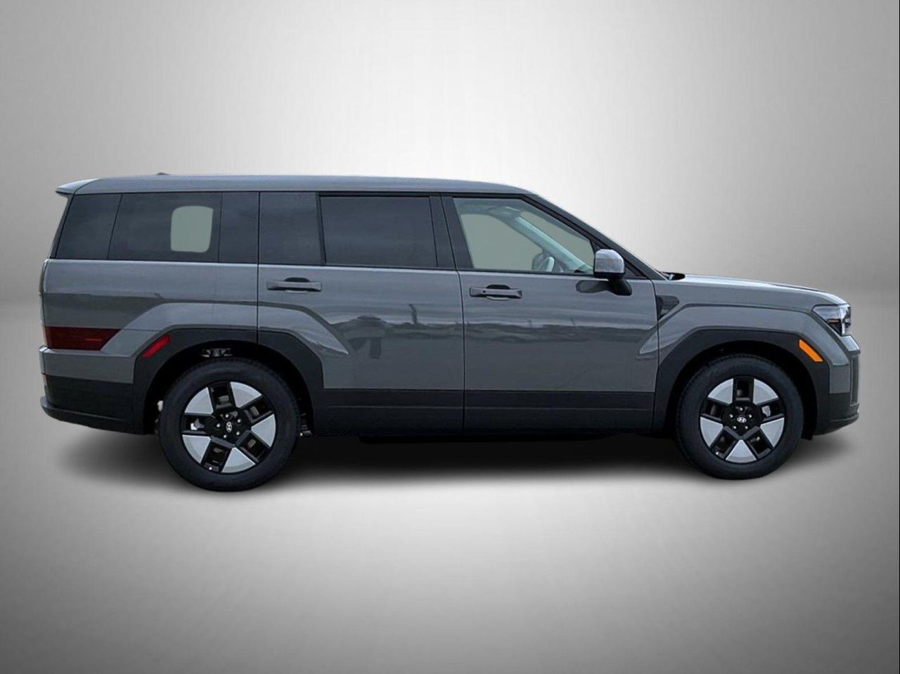 2026 Hyundai Santa Fe SE photo 2