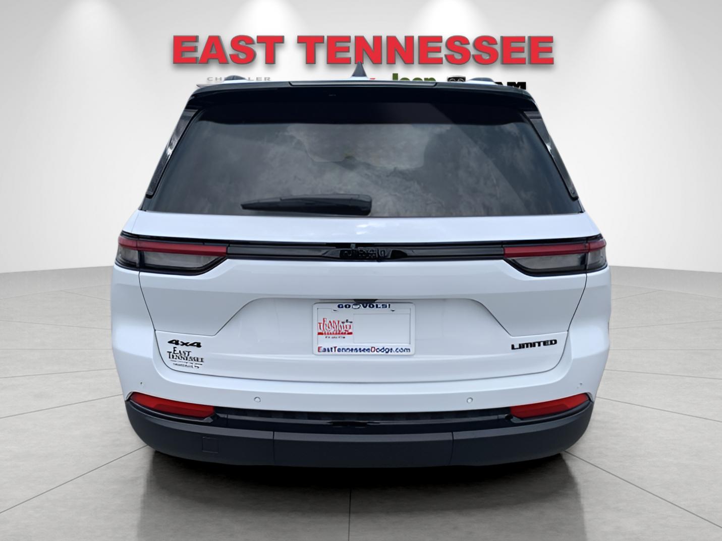 2025 Jeep Grand Cherokee Limited photo 4