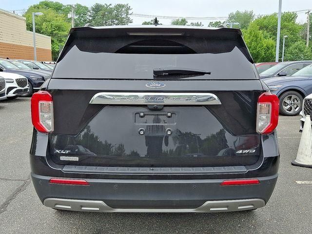 2023 Ford Explorer XLT photo 5