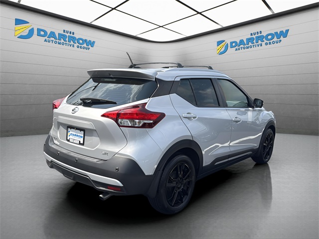 2020 Nissan Kicks SR photo 3