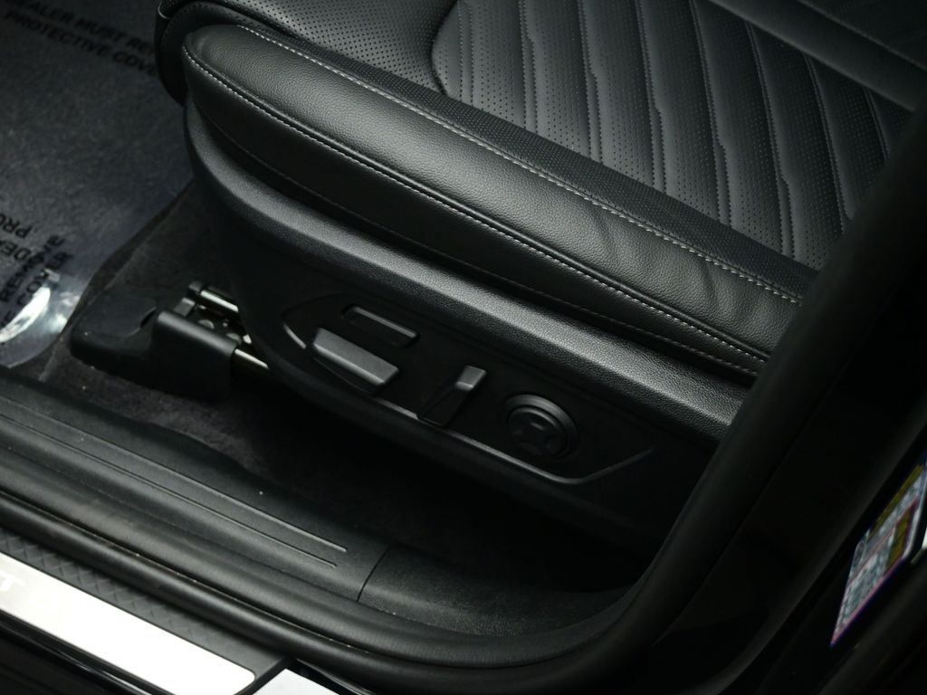 2025 Kia Sorento X-Pro SX Prestige photo 18