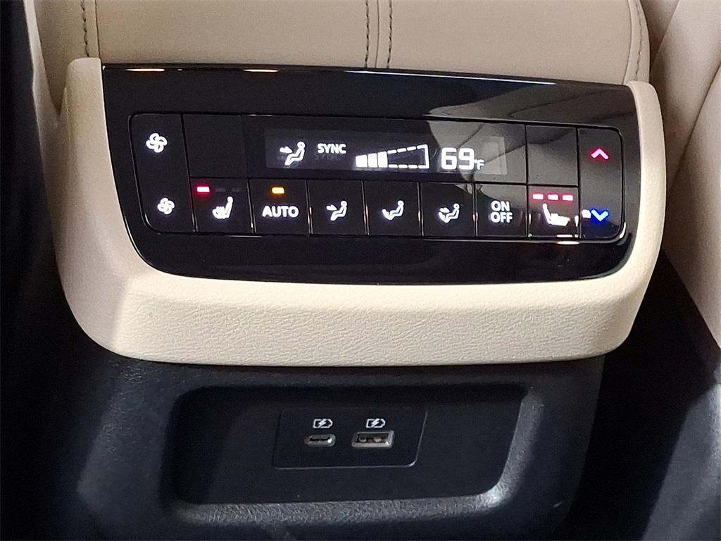 2025 Infiniti QX60 Luxe photo 13
