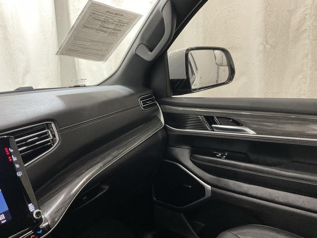 2022 Jeep Wagoneer Series II photo 26