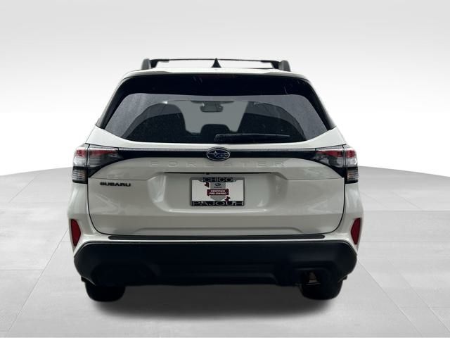 2025 Subaru Forester Premium photo 4