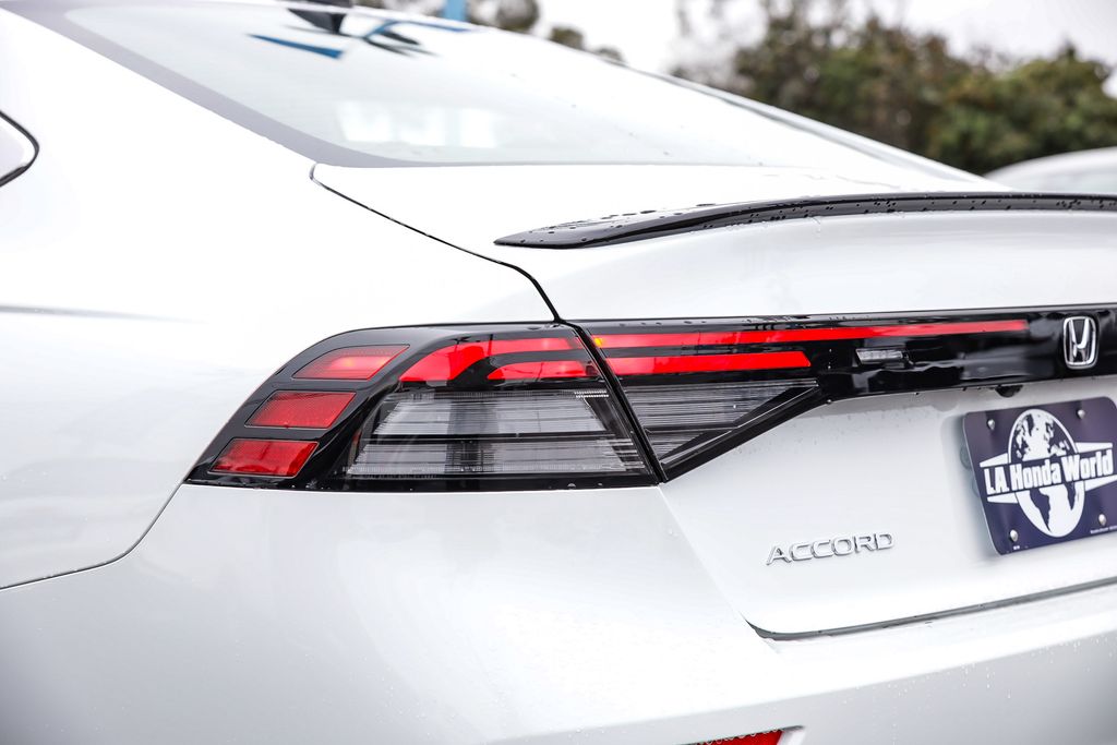 2025 Honda Accord Hybrid Sport photo 3