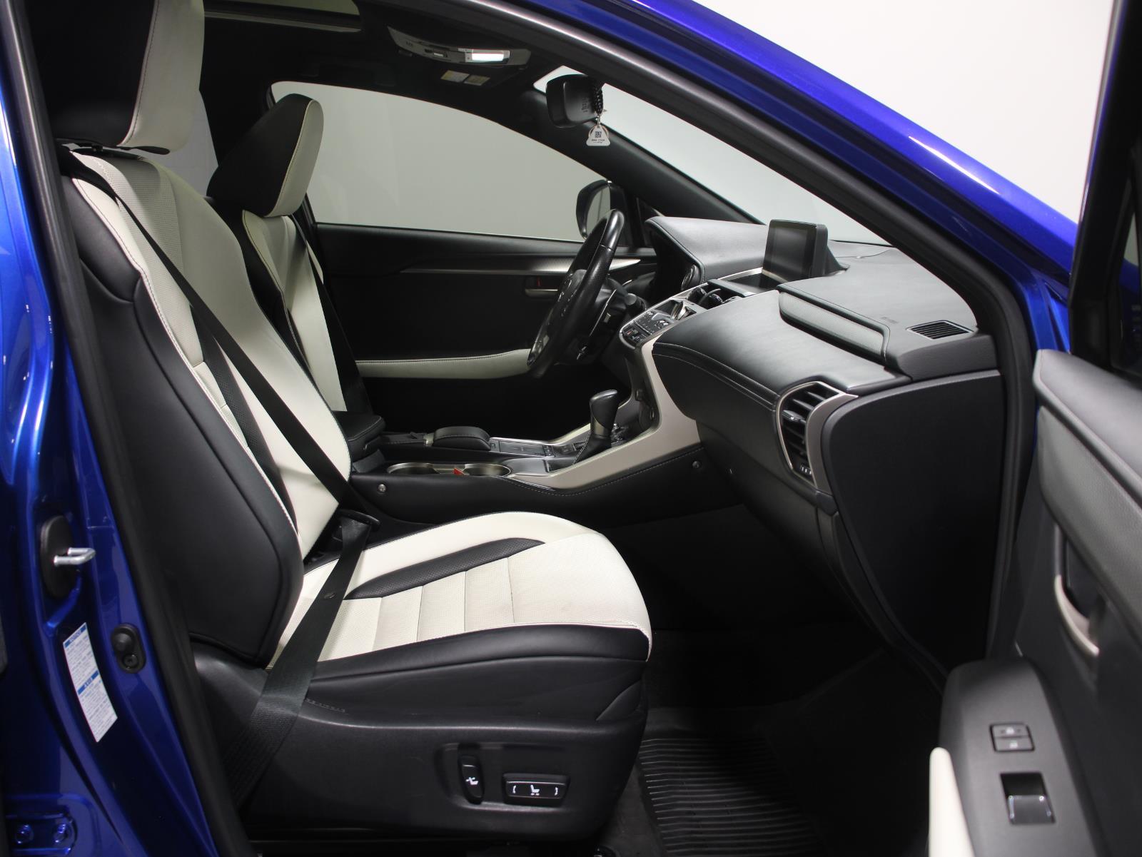 2021 Lexus NX 300 F SPORT photo 16