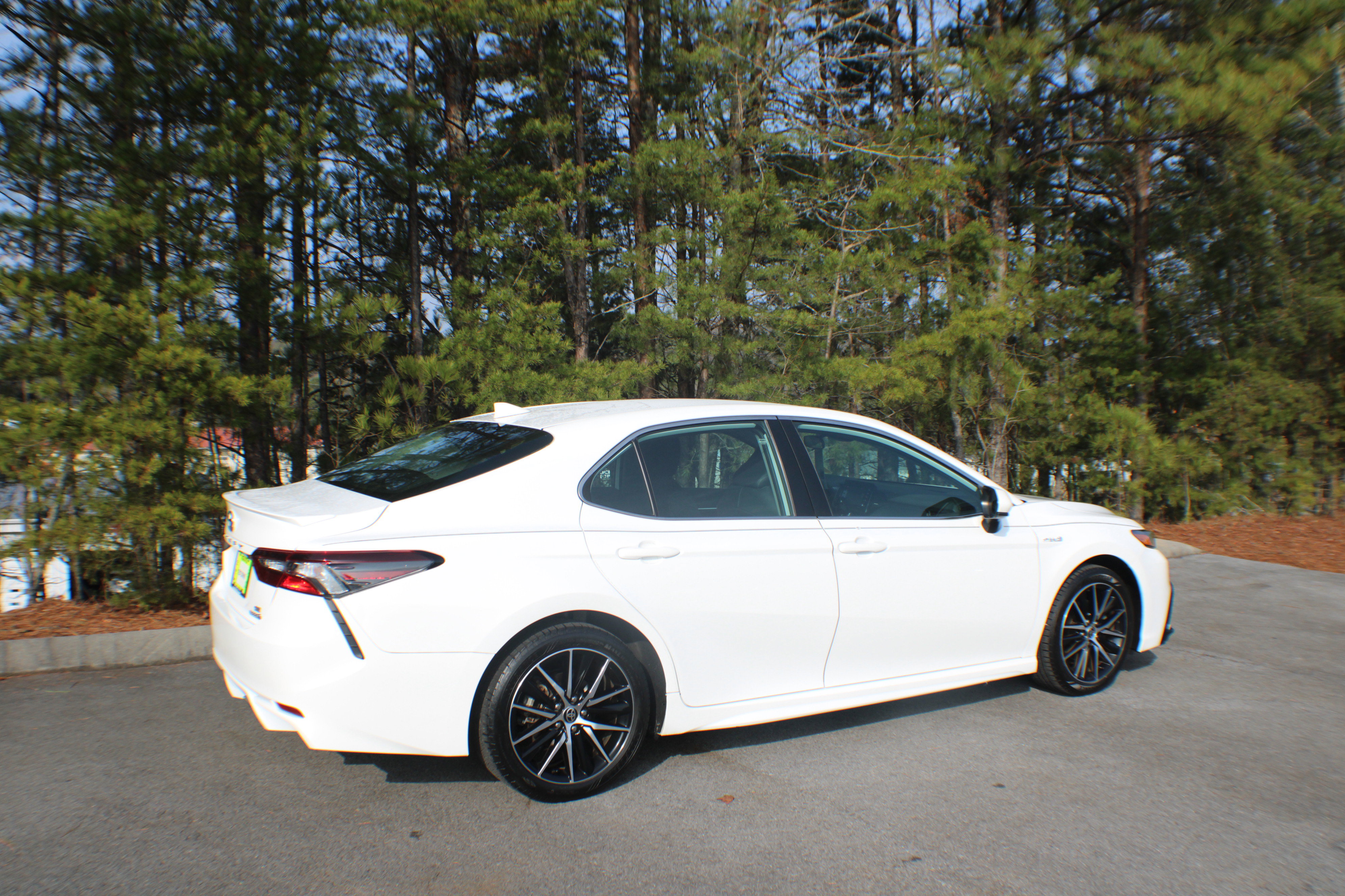 Used 2021 Toyota Camry SE with VIN 4T1G31AK8MU555073 for sale in Rome, GA