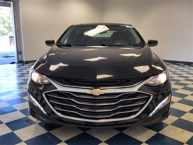 2023 Chevrolet Malibu 1LT photo 2
