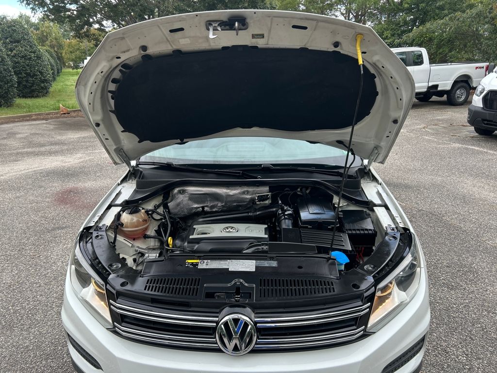 2017 Volkswagen Tiguan S photo 10
