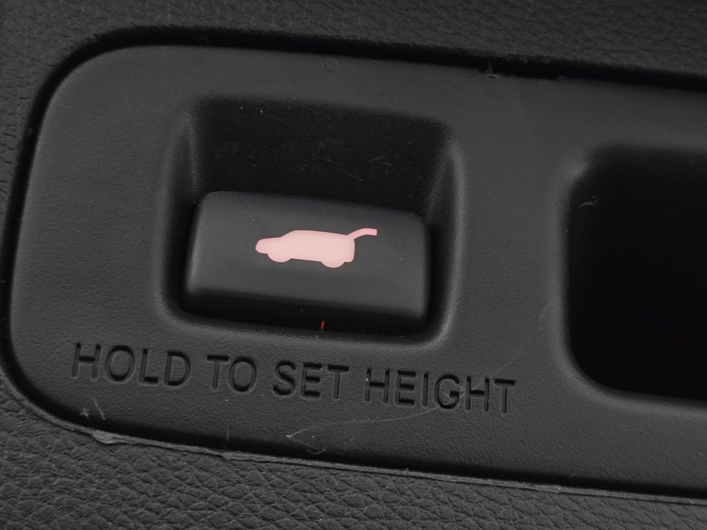 Used 2018 Gunmetal Metallic Honda Touring image 13