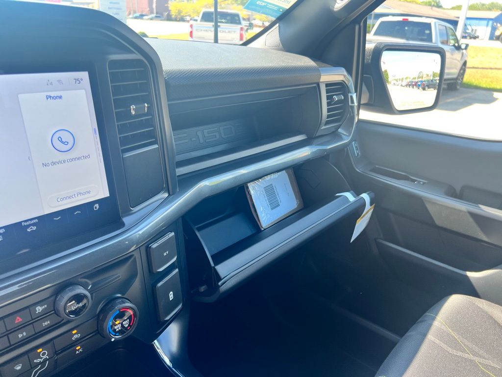 2025 Ford F-150 STX photo 10