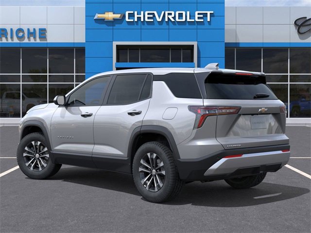 2026 Chevrolet Equinox LT photo 2