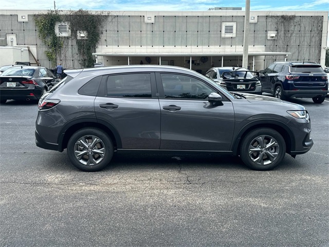 2026 Honda HR-V LX photo 4