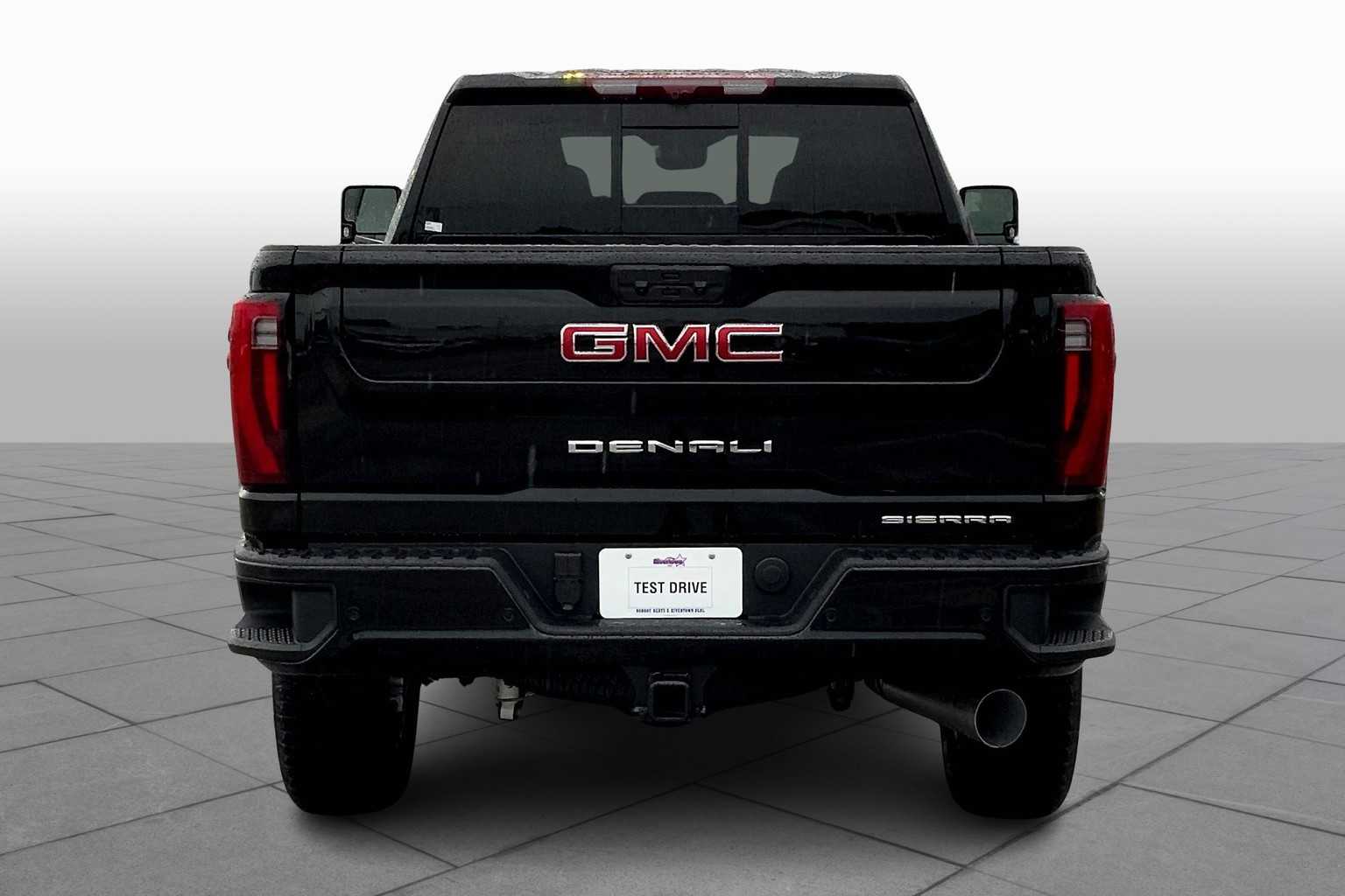 2025 Gmc Sierra 2500 HD Denali photo 4