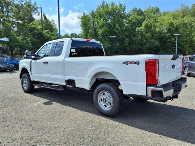 2025 Ford F-250 photo 4