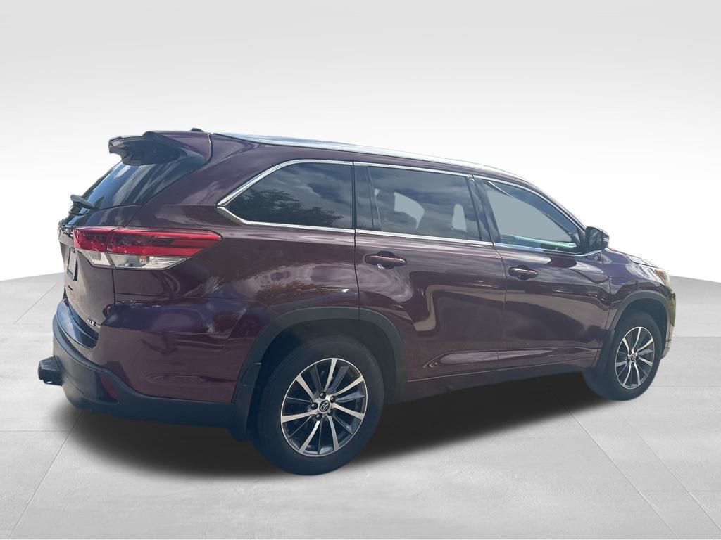 2017 Toyota Highlander XLE photo 10