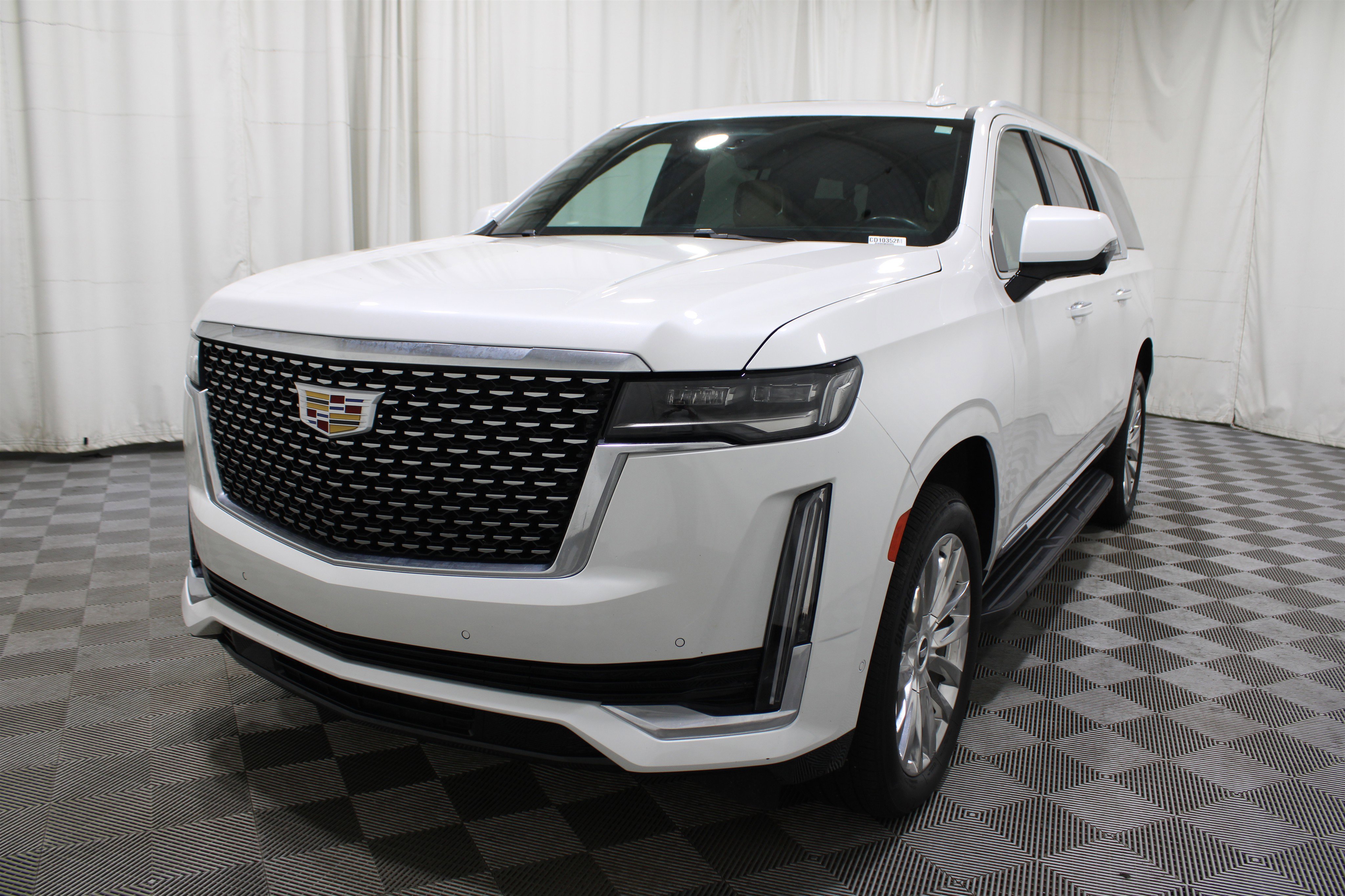 2023 Cadillac Escalade ESV Premium Luxury photo 35