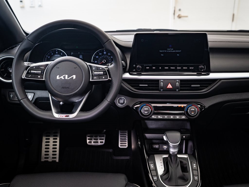 2022 Kia Forte GT-Line photo 28
