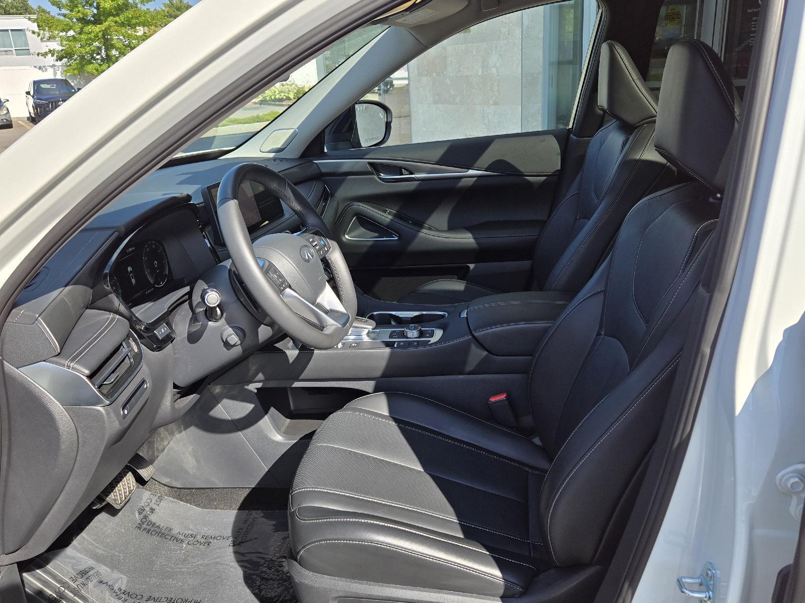 2025 Infiniti QX60 Luxe photo 3