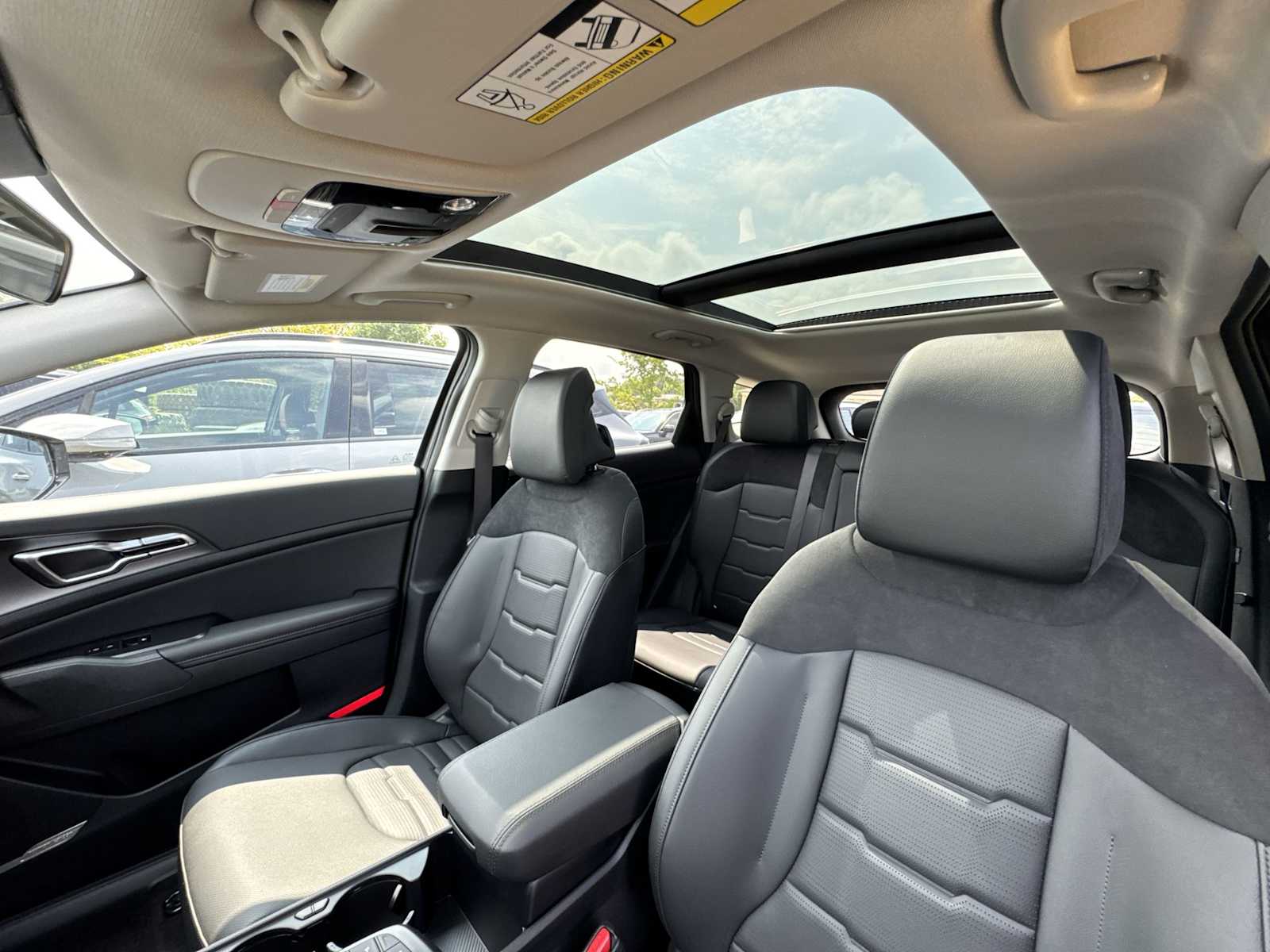 2026 Kia Sportage photo 14