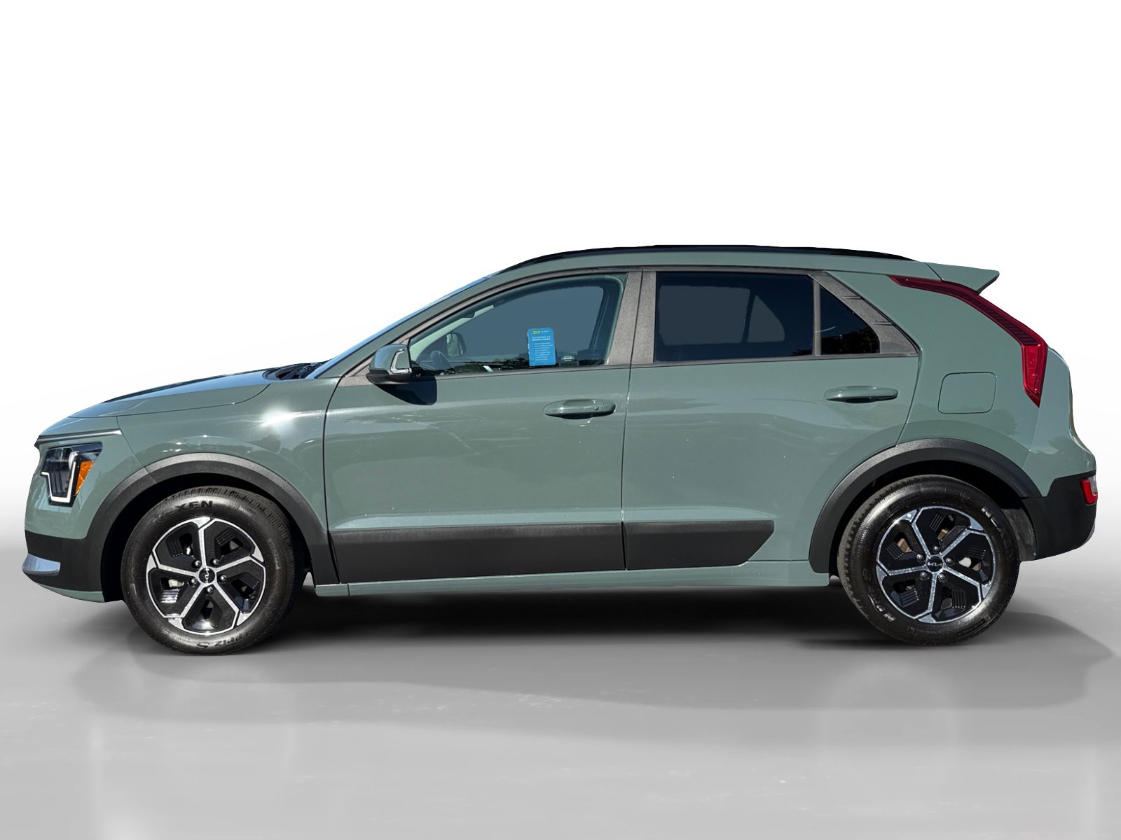 2023 Kia Niro EX photo 2