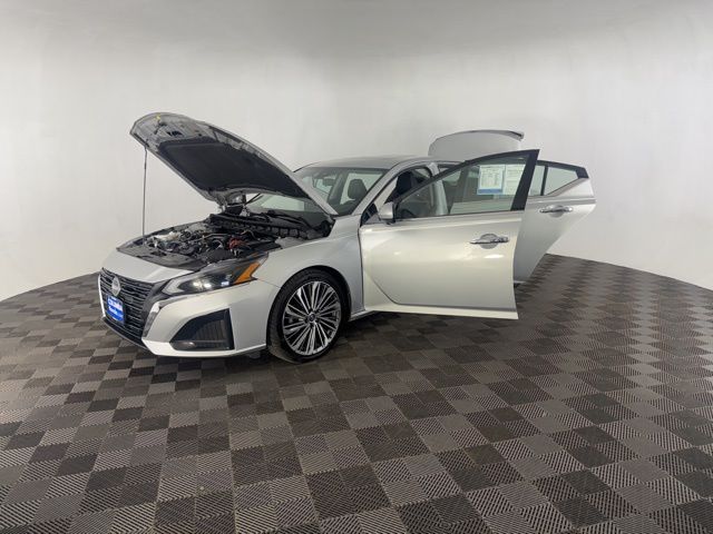 2023 Nissan Altima 2.5 SL photo 13