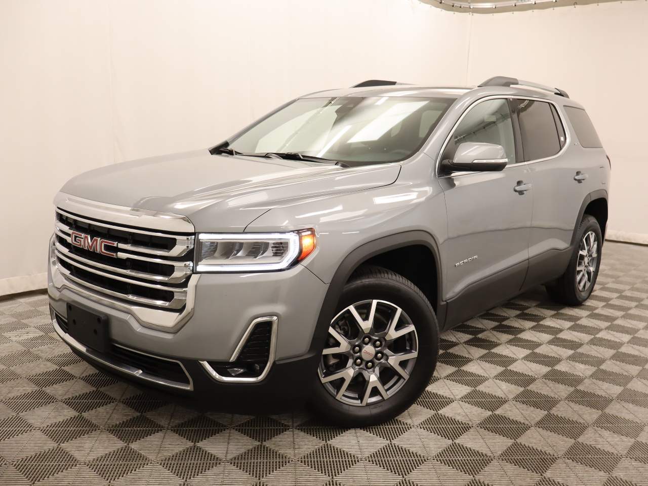 2023 GMC Acadia SLT's photo