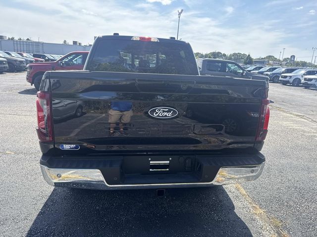 2025 Ford F-150 XLT photo 3