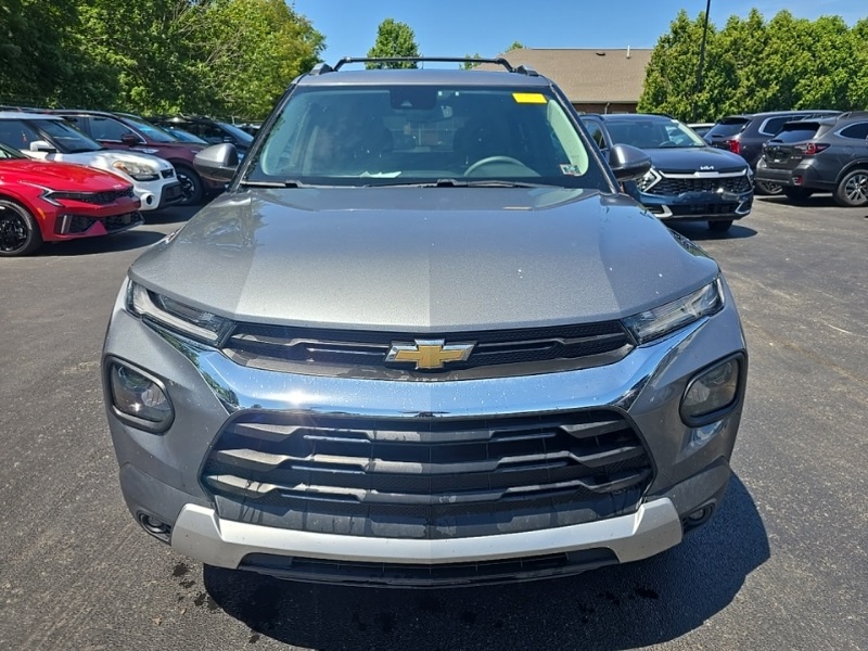 2022 Chevrolet Trailblazer LT photo 2