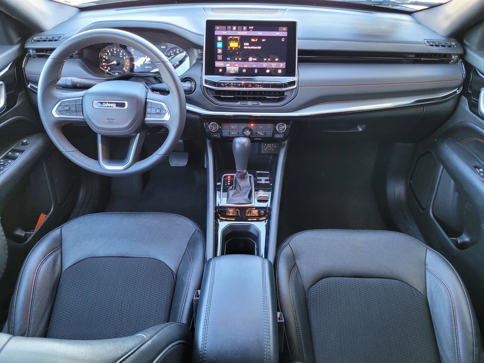 2024 Jeep Compass Trailhawk photo 11