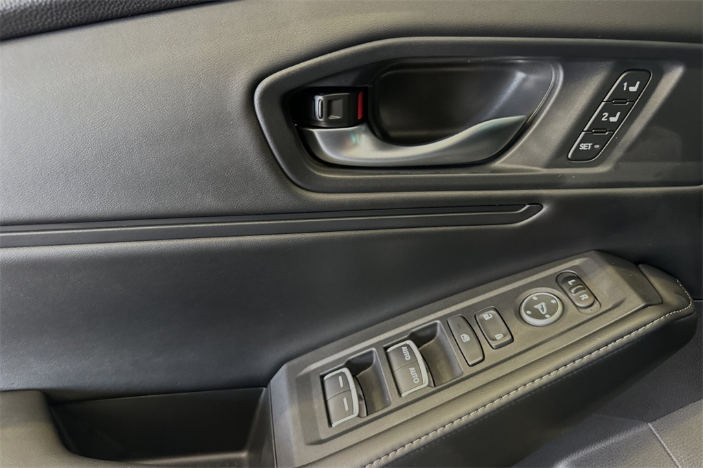 2025 Honda Accord Hybrid Sport-L photo 11