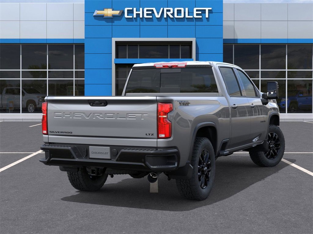 2025 Chevrolet Silverado 3500HD LTZ photo 4