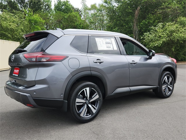 2025 Nissan Rogue SL photo 3