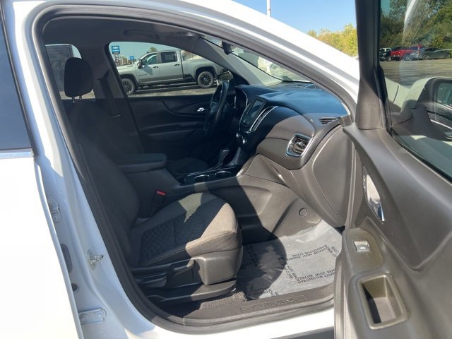 2020 Chevrolet Equinox LT photo 17