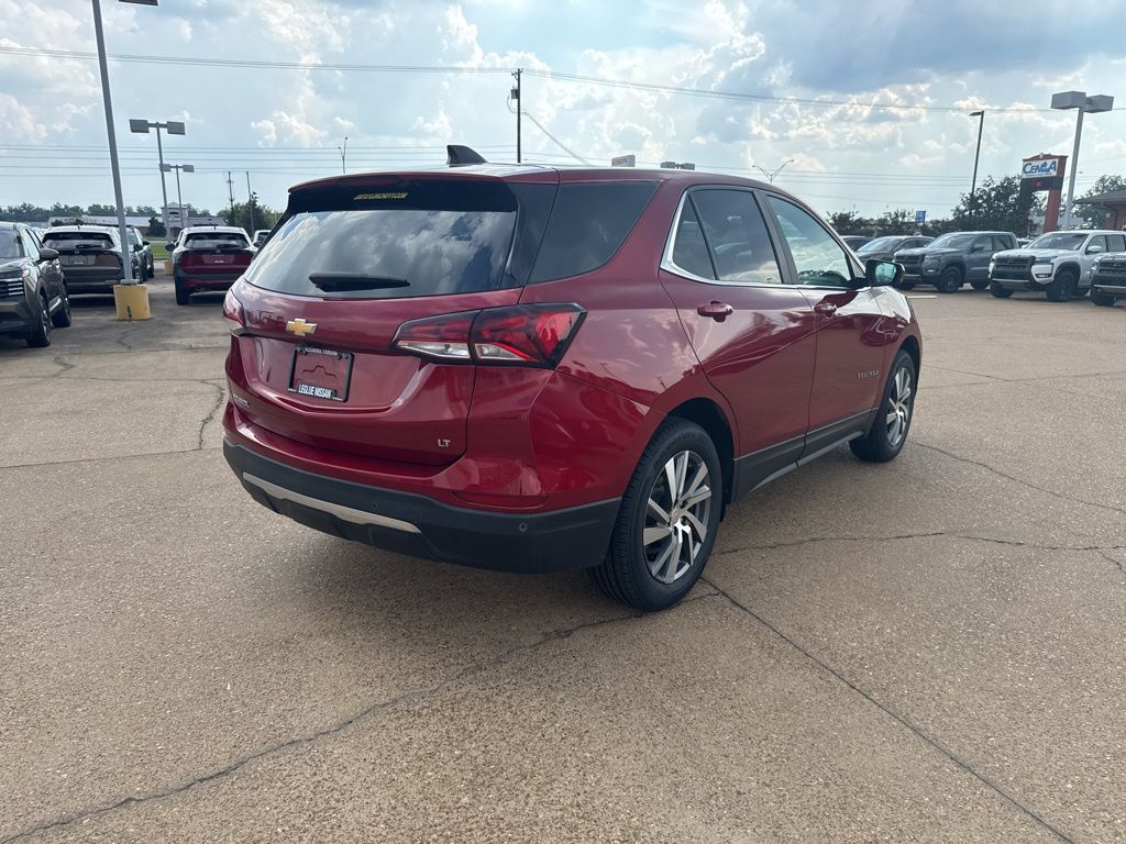 2023 Chevrolet Equinox LT photo 4