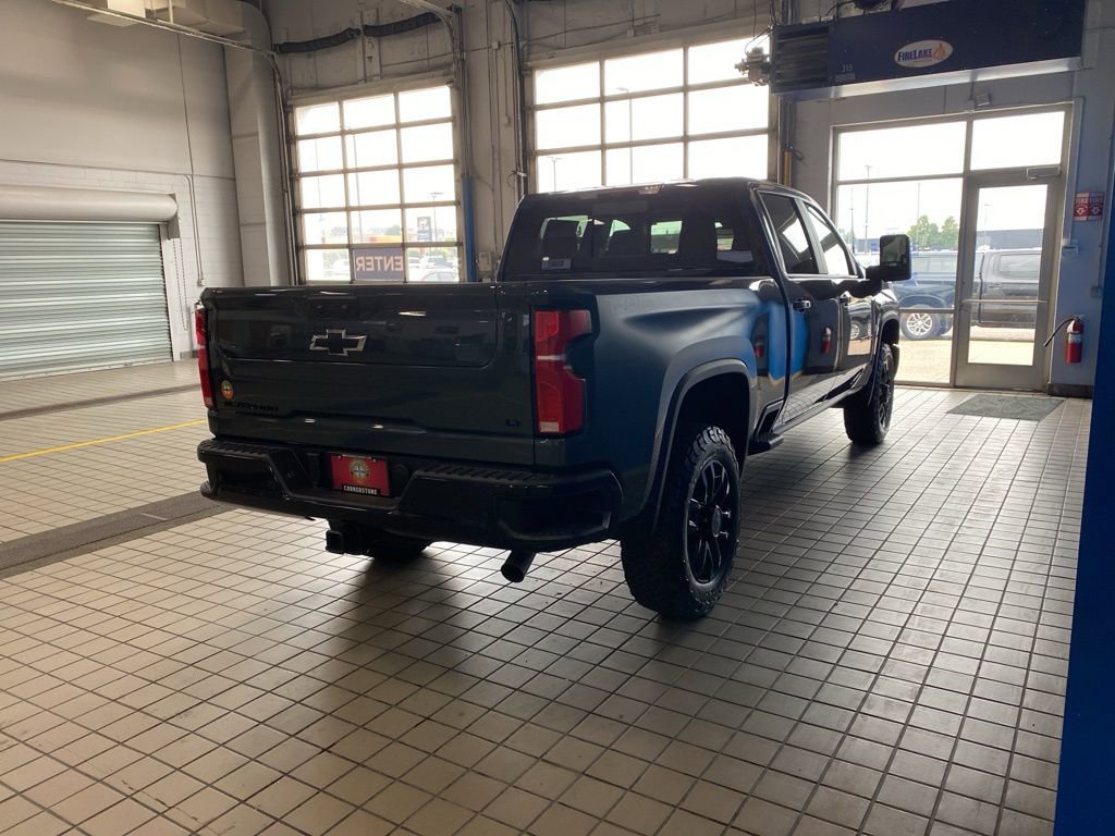 2025 Chevrolet Silverado 3500HD LT photo 19