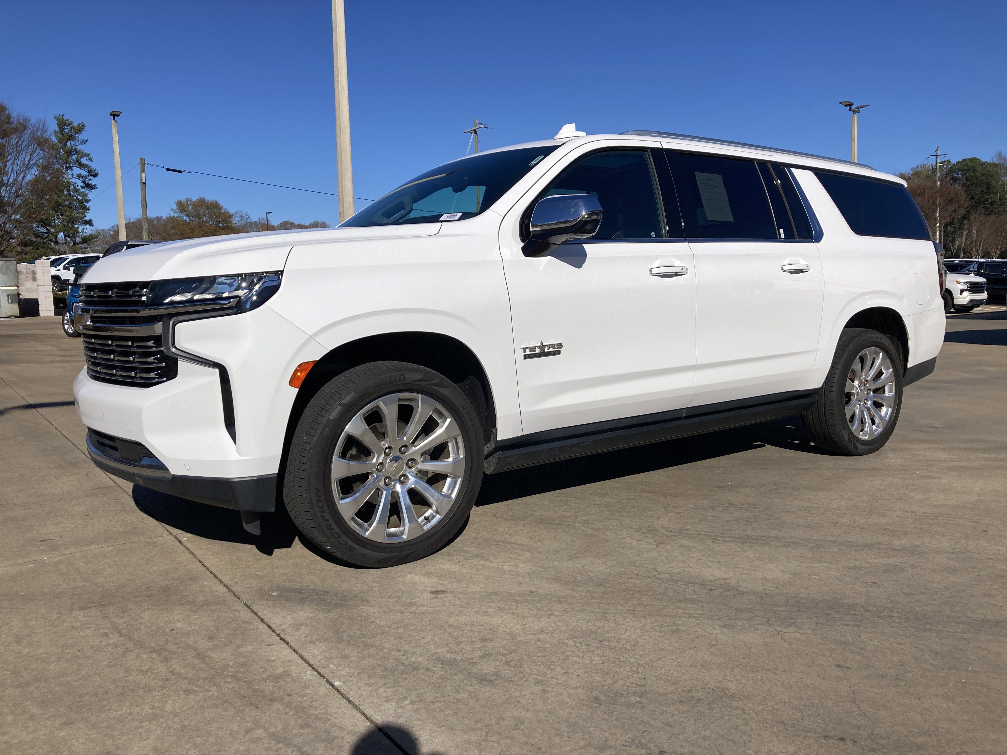 2021 Chevrolet Suburban Premier's photo