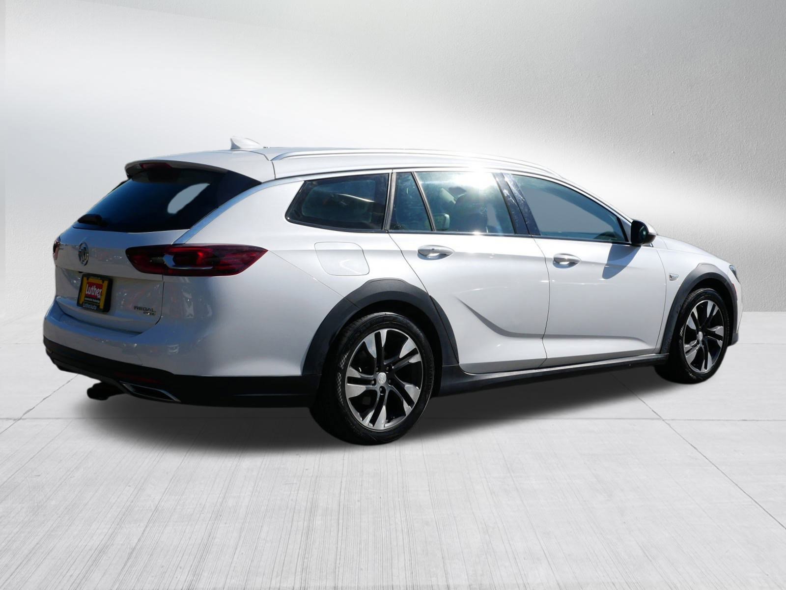 2019 Buick Regal TourX Essence photo 6