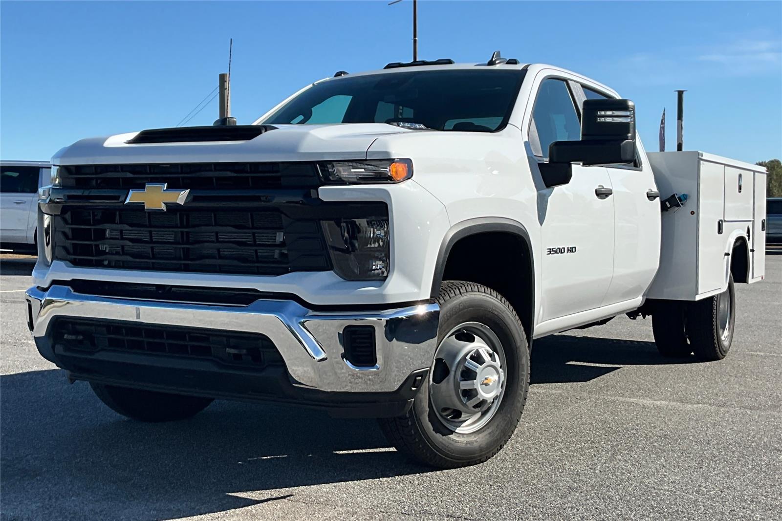 2025 Chevrolet Silverado 3500HD Work Truck's photo