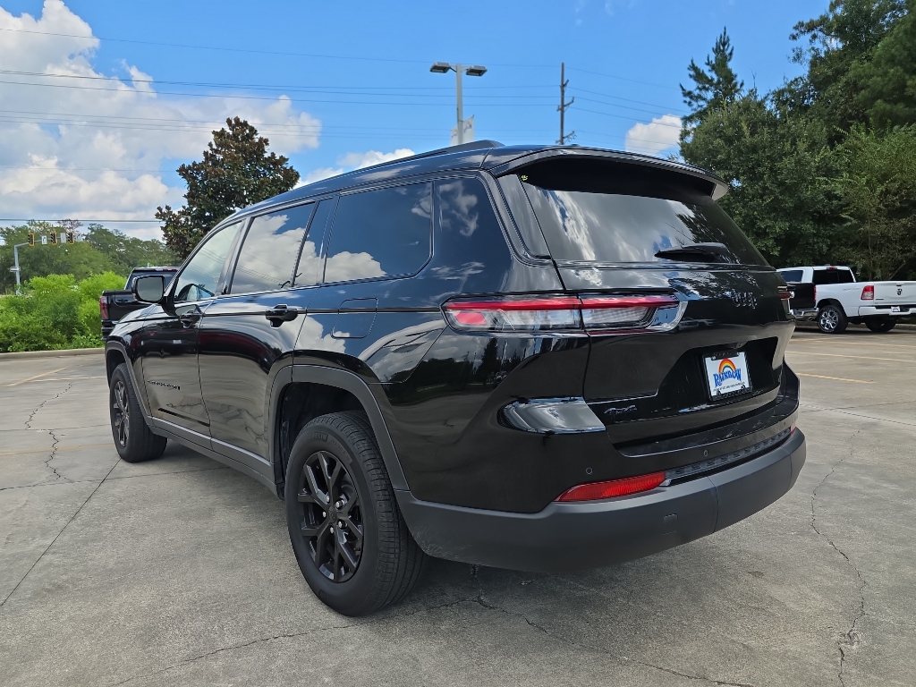 2024 Jeep Grand Cherokee Altitude photo 4
